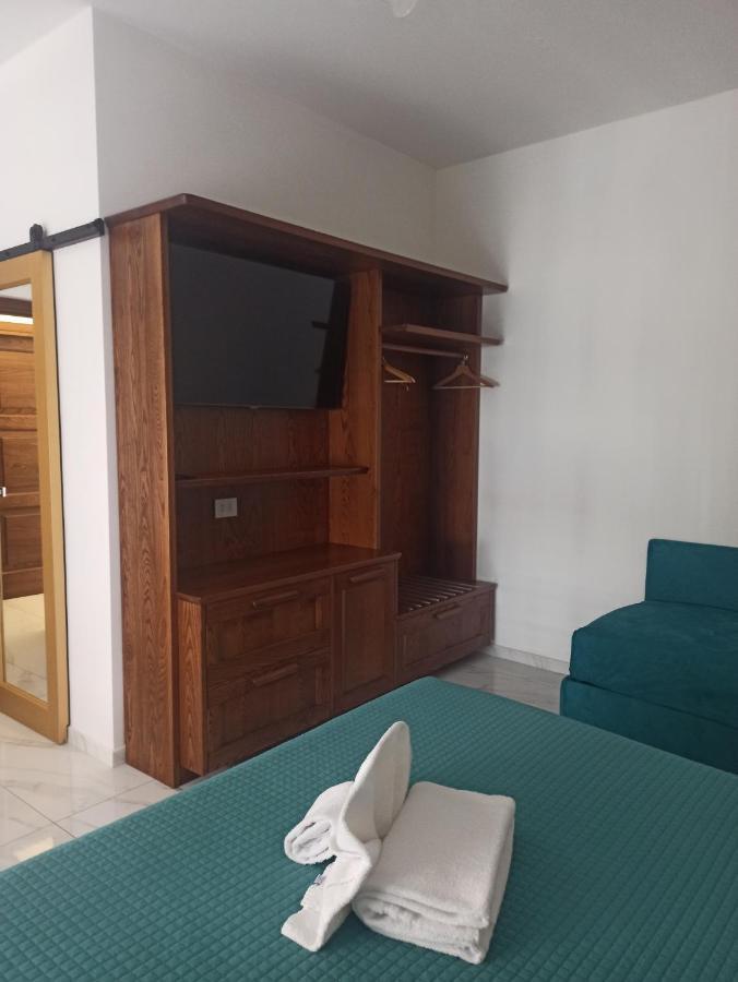 And San Giovanni Couette-café *